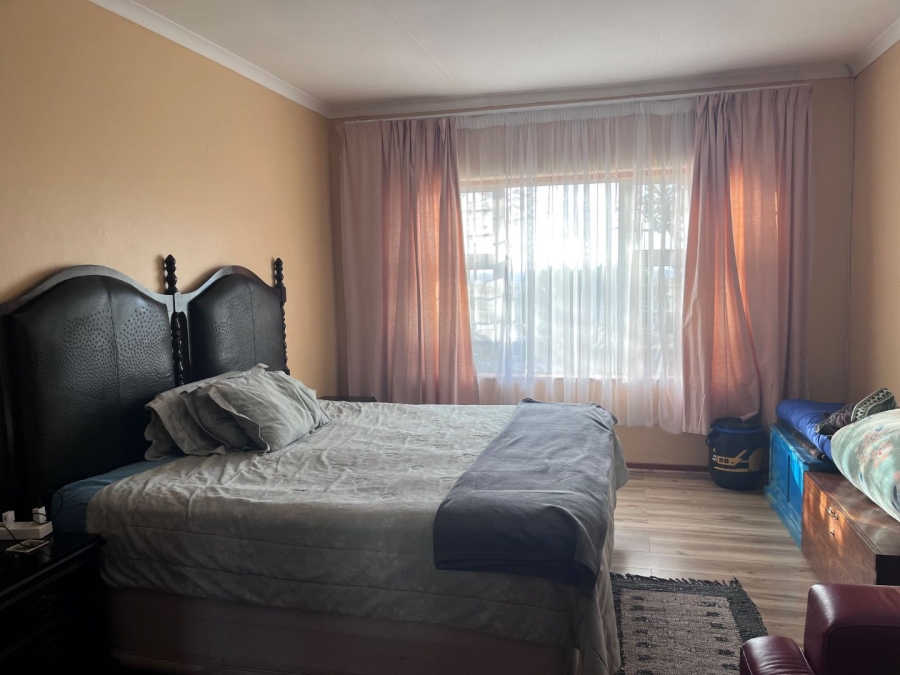 3 Bedroom Property for Sale in Heiderand Western Cape